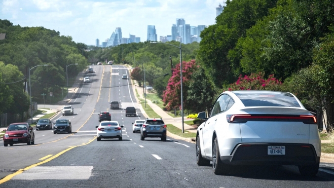 Tesla Robotaxi 1.000.000 coches en 10 años sueño imposible Elon Musk tesla realidad 4