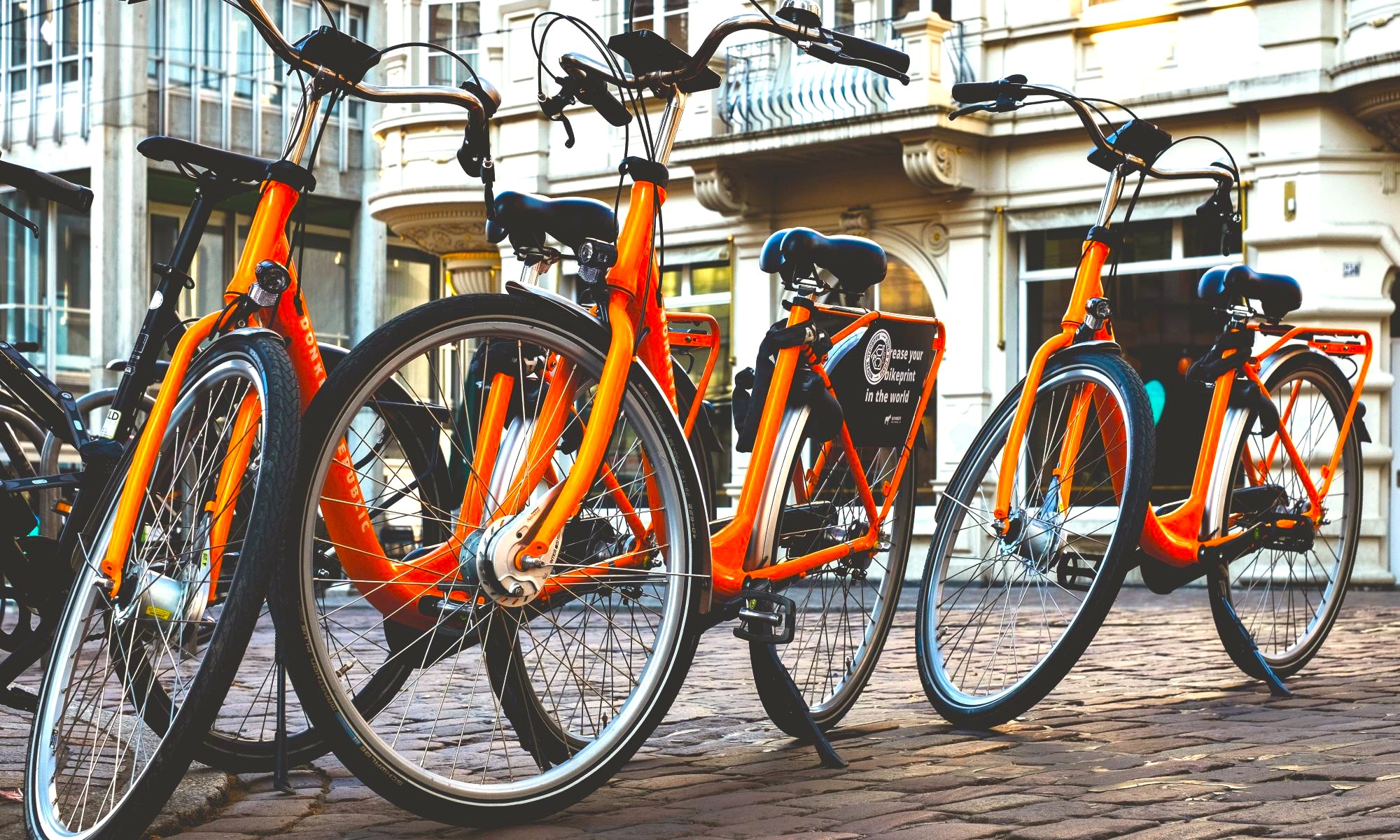 En 2026, esta ciudad belga no dejará circular a bicicletas y patinetes por su zona centro excepto en un horario muy acotado.