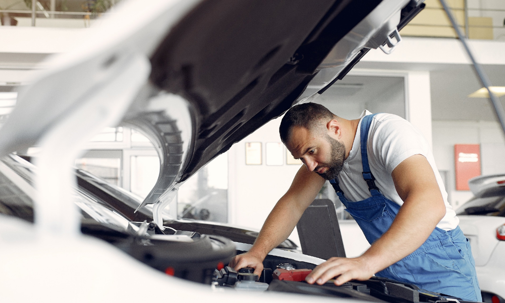 talleres requieren mecanicos formados coche electrico