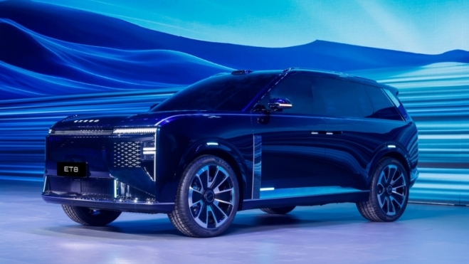 Chery Exeed Et8 1.000 km de autonomía tecnología baterías estado sólido berlina del dueño de OMODA y JAECOO llegar Europa