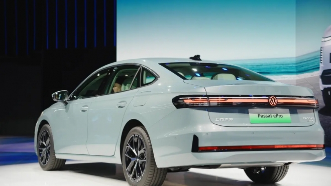 Volkswagen Passat 1.300 km autonomía PHEV fabricado por MG y Volkswagen en China 3