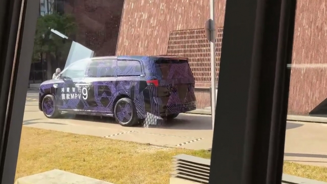 primer coche airbag de casco fabricarán OMODA, JAECOOHuawei monovolumen eléctrico 2