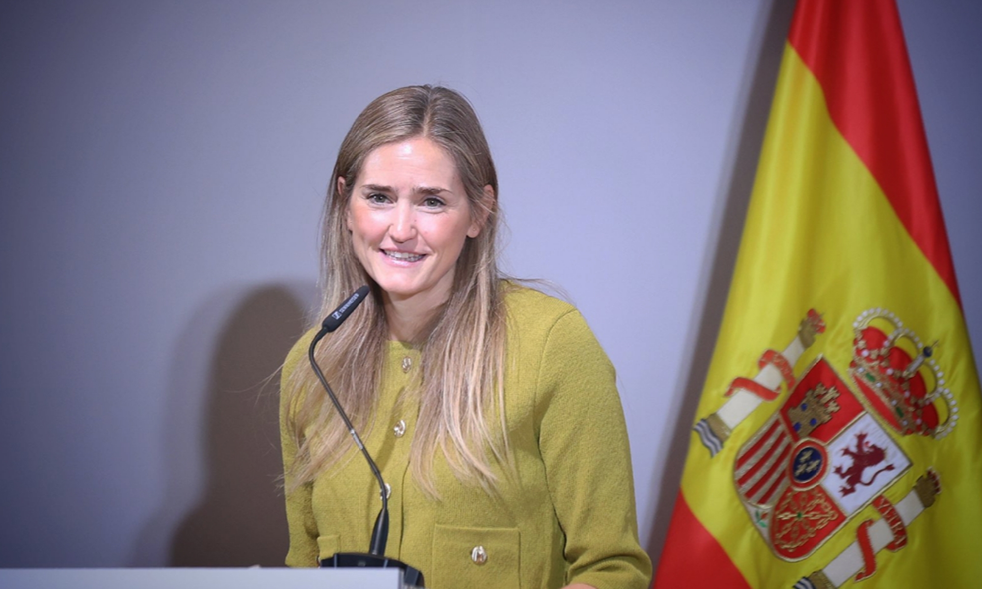 gobierno extiende deduccion 15 por ciento irpf coches electricos phev 2026