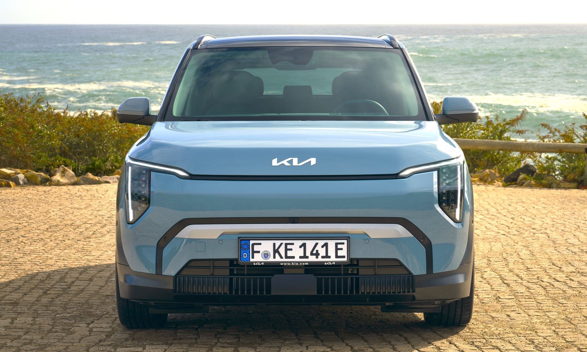 A lo largo de 2026, KIA lanzará la versión deportiva del KIA EV3, denominada GT y que debería contar con 306 CV.