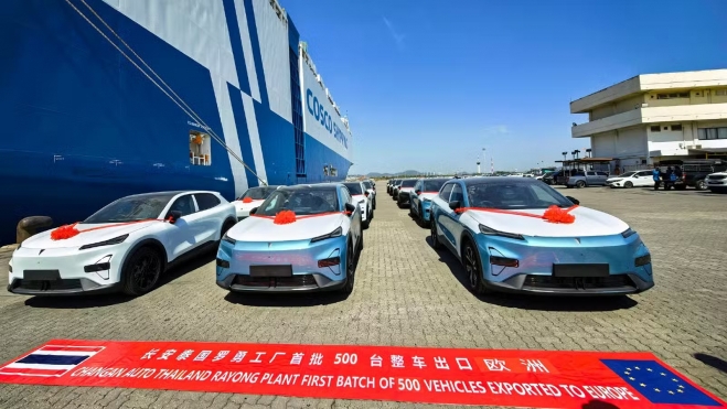 Socia mazda copia fórmula clave BYD importa vehículos a España 5