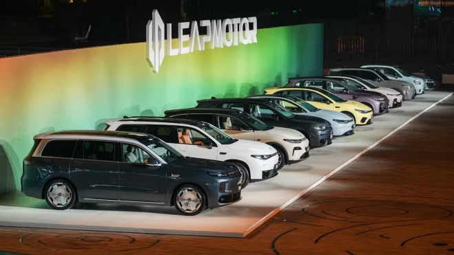 gama Leapmotor 10 aniversario 4.000.000 ventas marca Stellantis España ex CEO peligro Europa