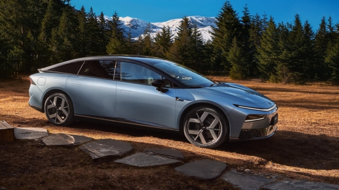 XPeng P7+ EREV Delantera