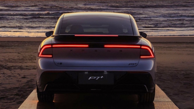 XPeng P7+ EREV Trasera
