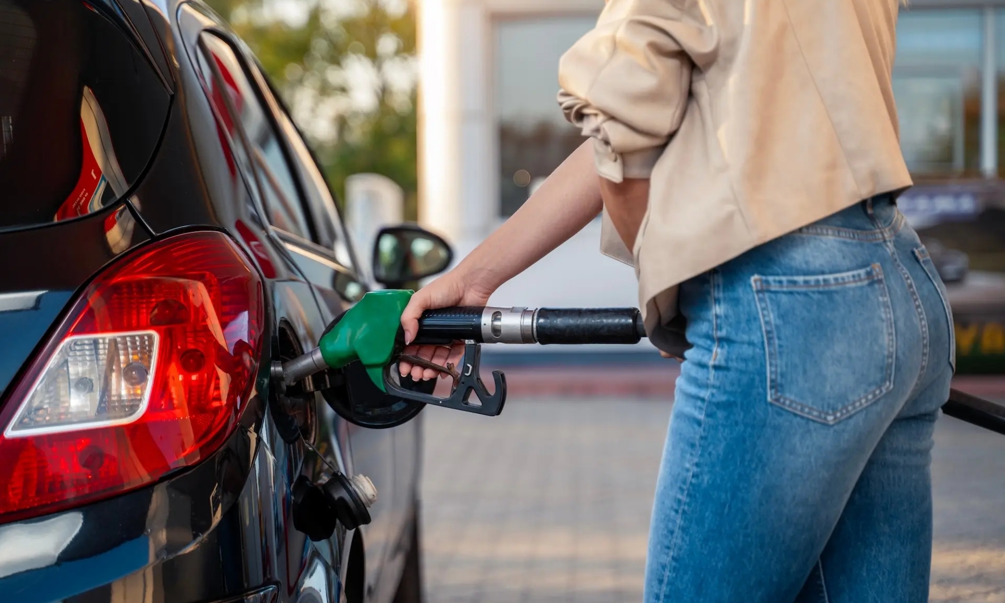 Pasar por una gasolinera es cada vez más caro.