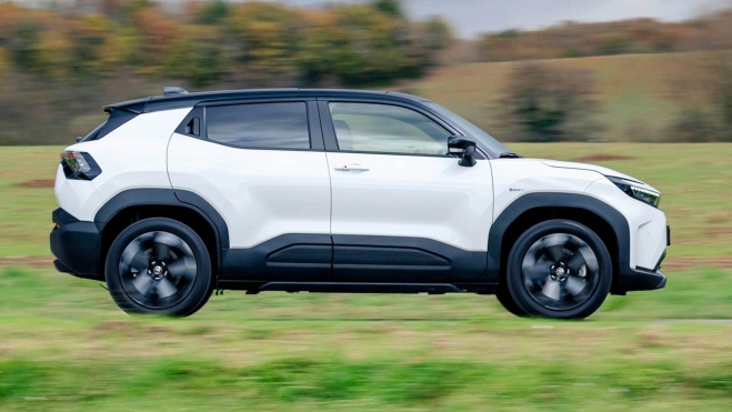 toyota urban cruiser suv electrico urbano españa 4