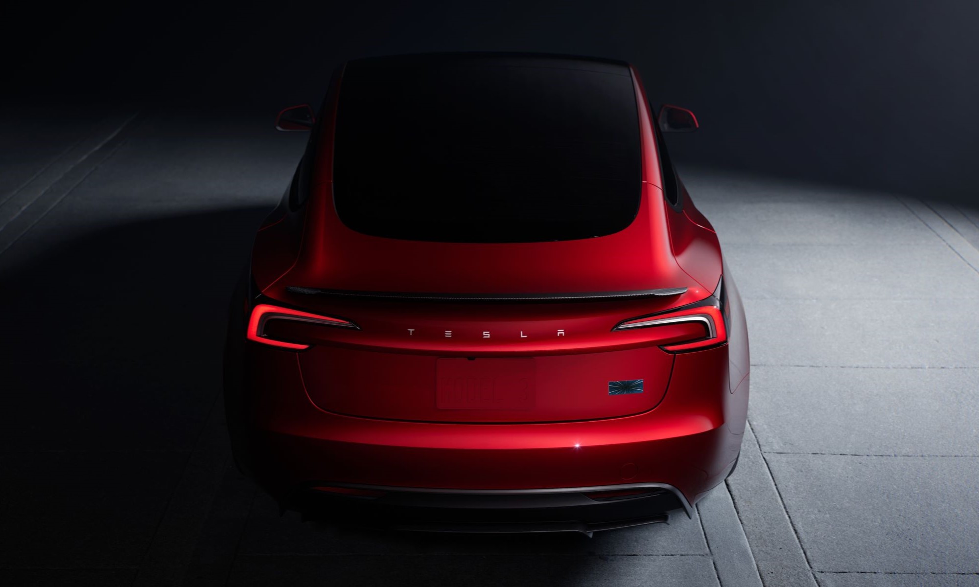 BYD se alza como la nueva referencia en coches eléctricos frente a una Tesla que, en Europa, vio cómo sus ventas descendían un 28%.