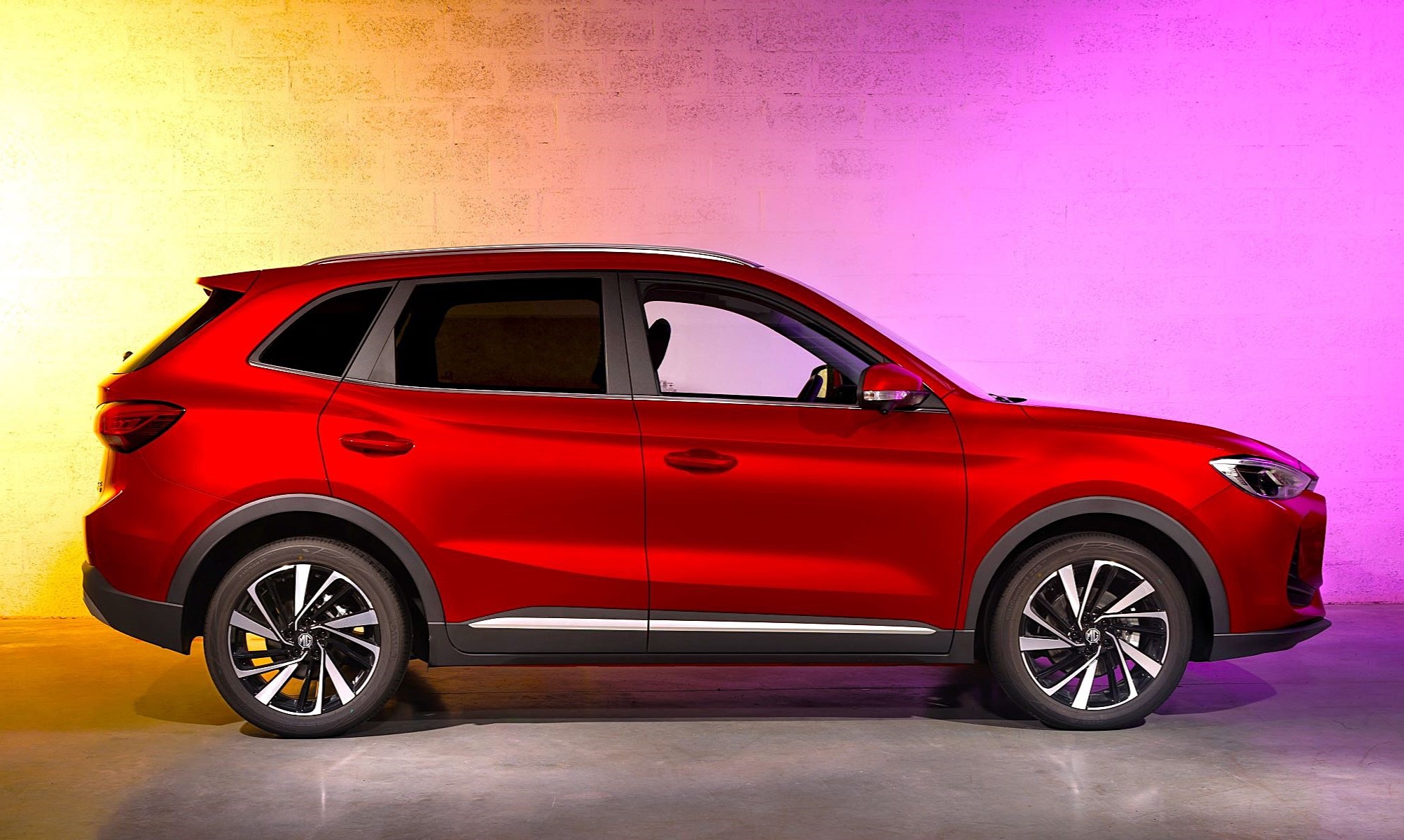 El SUV MG ZS, a la venta como híbrido, ha supuesto más del 50% de matriculaciones de la marca china en España.