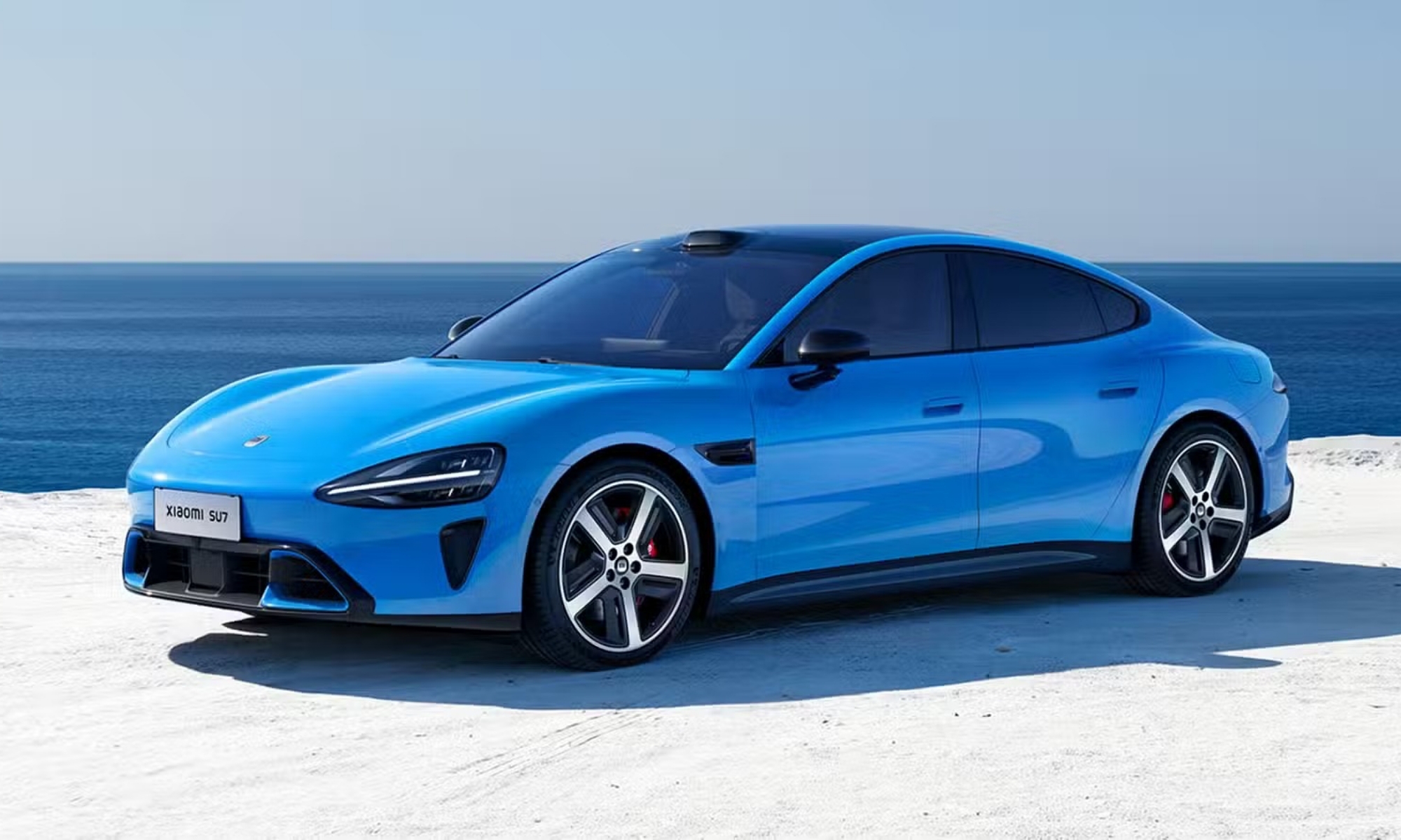 La apariencia del SU7 cambia, aunque muy poco con respecto al anterior.