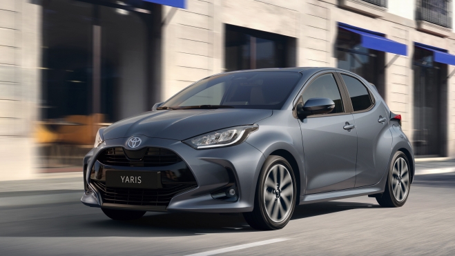 Toyota yaris 2026 3,8 litros gasolina 100 km Toyota híbrido líder ventas España nuevo acabado 2026OK