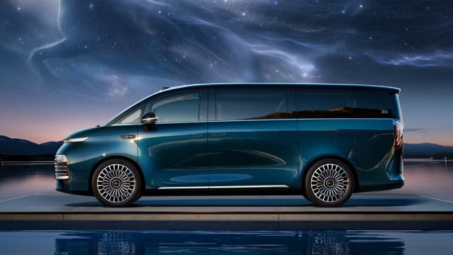 Geely Galaxy V900 Lateral