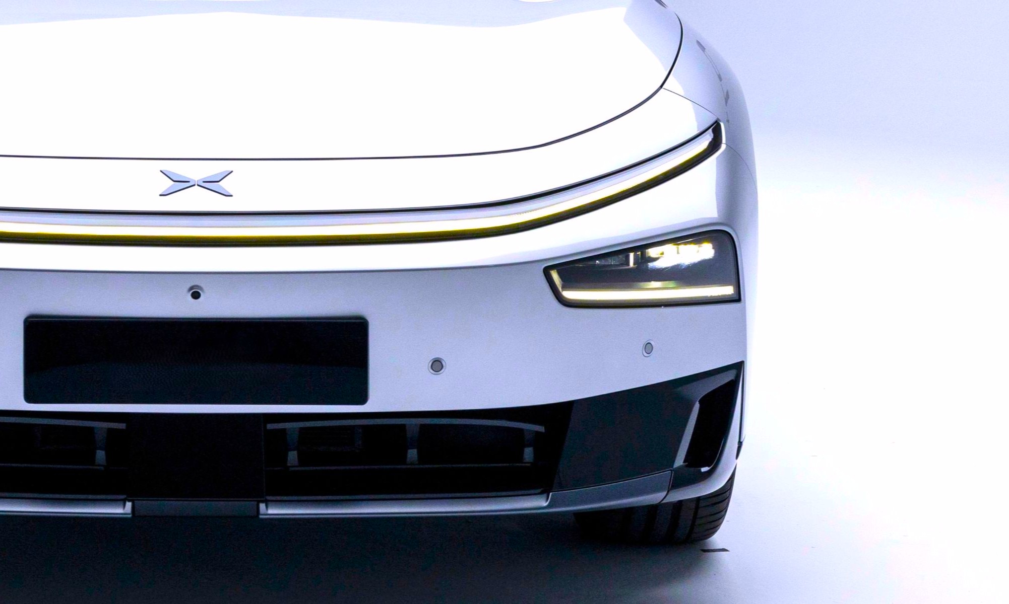 La nueva berlina de Xpeng debería llegar a España con un precio a partir de, aproximadamente, 43.000 euros.