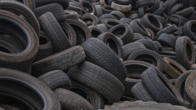 neumaticos acumulados contaminacion problema reciclaje