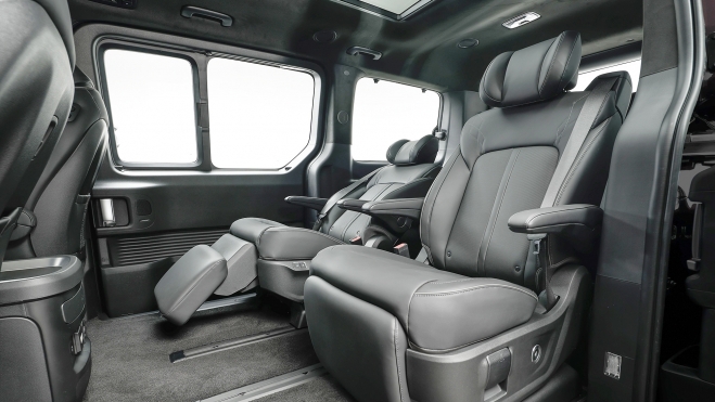 hyundai staria interior