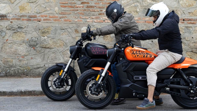 Velca Vortex Custom 125 eléctrica de batería integrada (2)