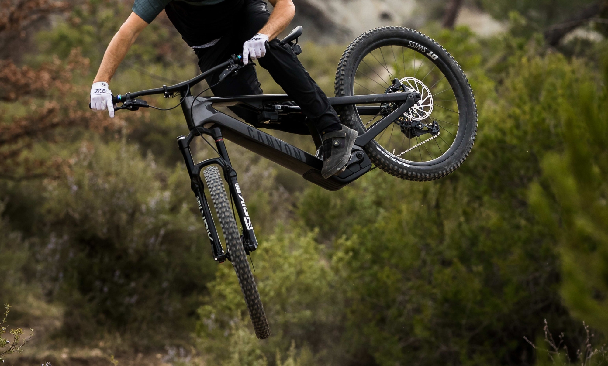 La nueva batería de 800 Wh es lo más destacable de estas bicicletas eléctricas de montaña (Foto: Canyon).