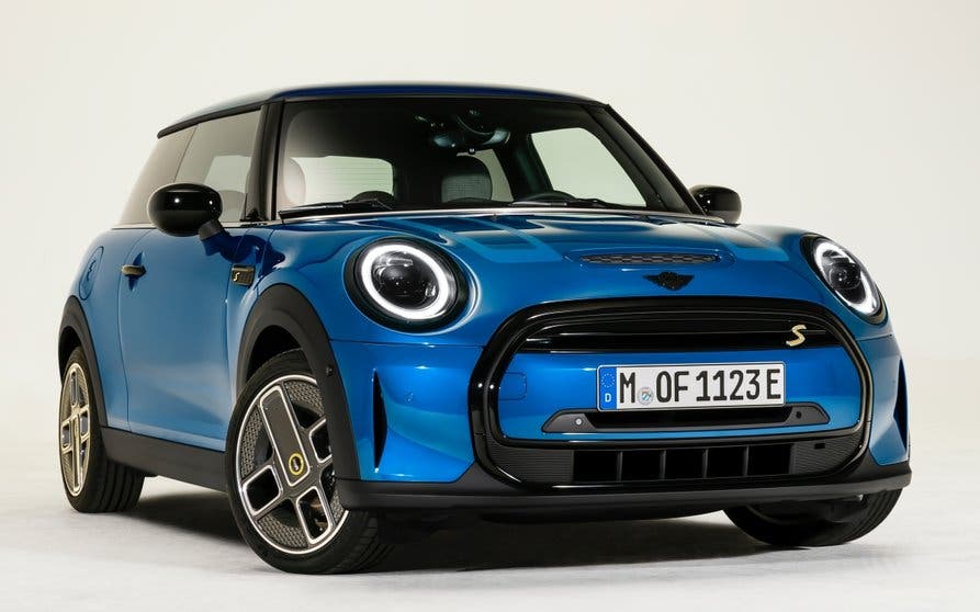  MINI actualiza su MINI Cooper SE eléctrico. 