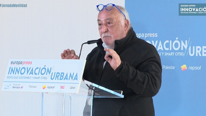 pere navarro dgt sacar coches electricos gasolina centro ciudad transporte publico taxi 1