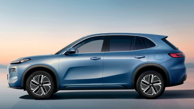 geely starray 2,4 L100 km de gasolina y 943 km de autonomía el dueño de Volvo desembarca en España 4