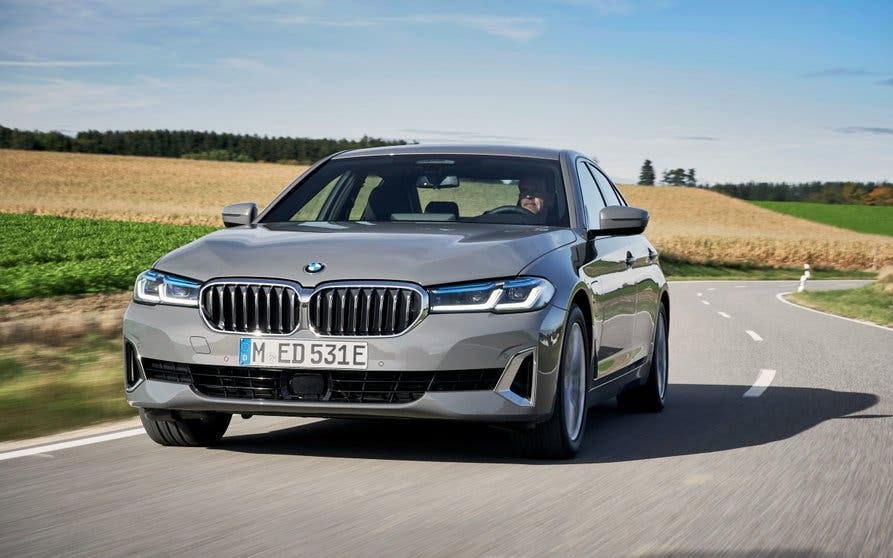  Nuevo BMW 520e 