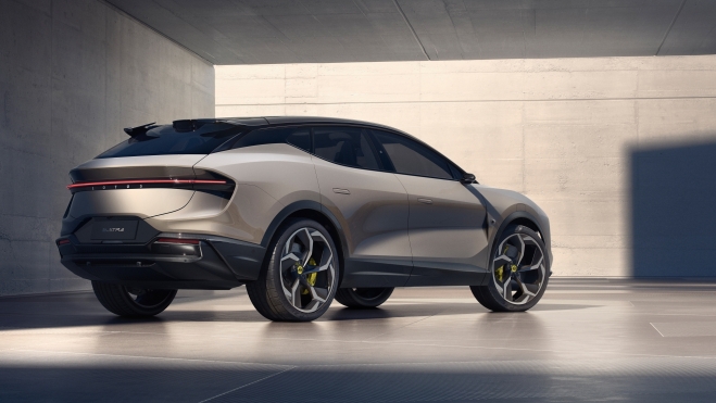 Lotus Eletre Trasera