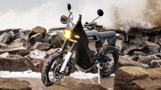 land moto district adv 1