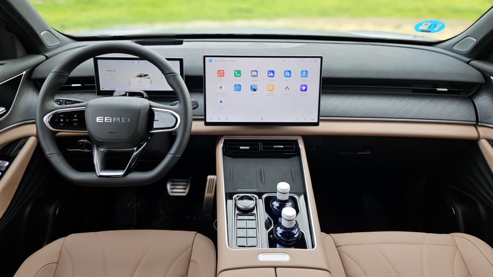 EBRO s900 1,68 L100 km 1.050 km de autonomía mejor coche fabricado en España EBRO s900 PHEV (5)