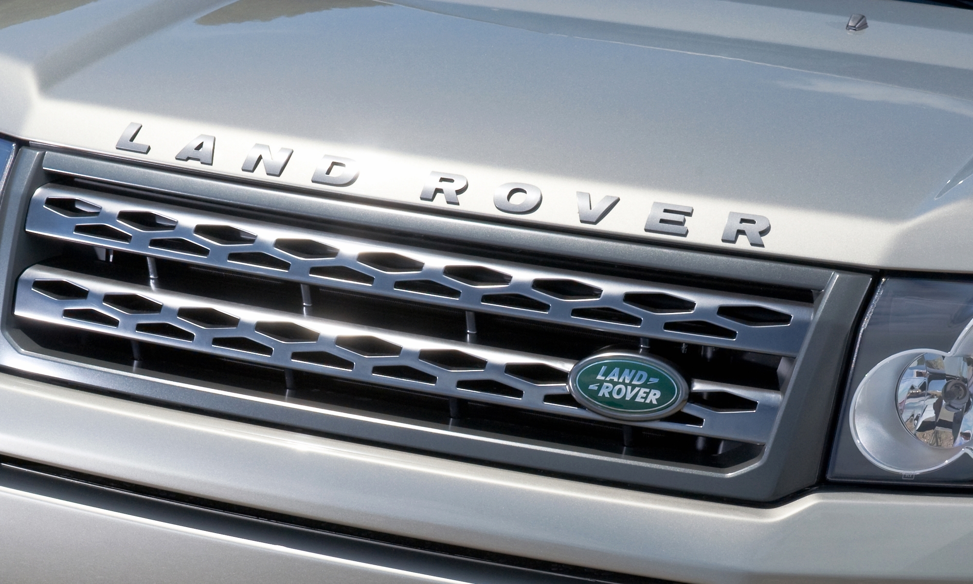 Land Rover ha optado por segmentar la marca en diferentes compañías.