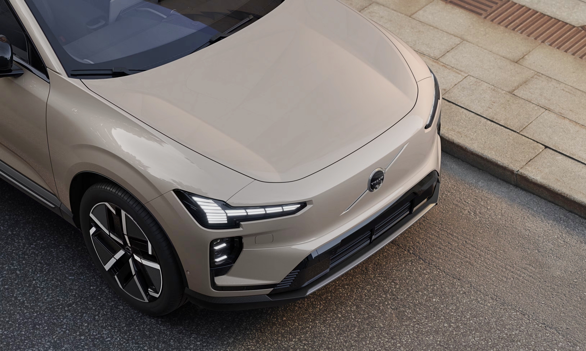 Volvo ofrece dos opciones de carrocería, incluyendo la versión Cross Country.