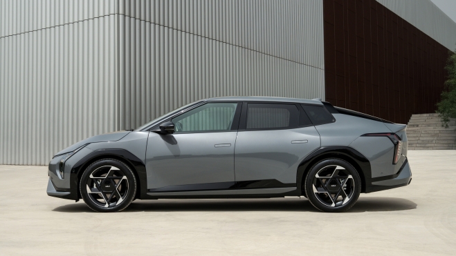 KIA EV4 Fastback Lateral KIA EV4 Fastback Lateral