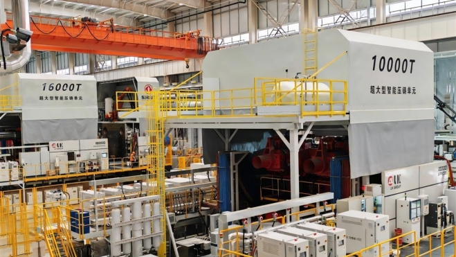 10.000 toneladas prensa de fundición más grande mundo fabricante España no Tesla