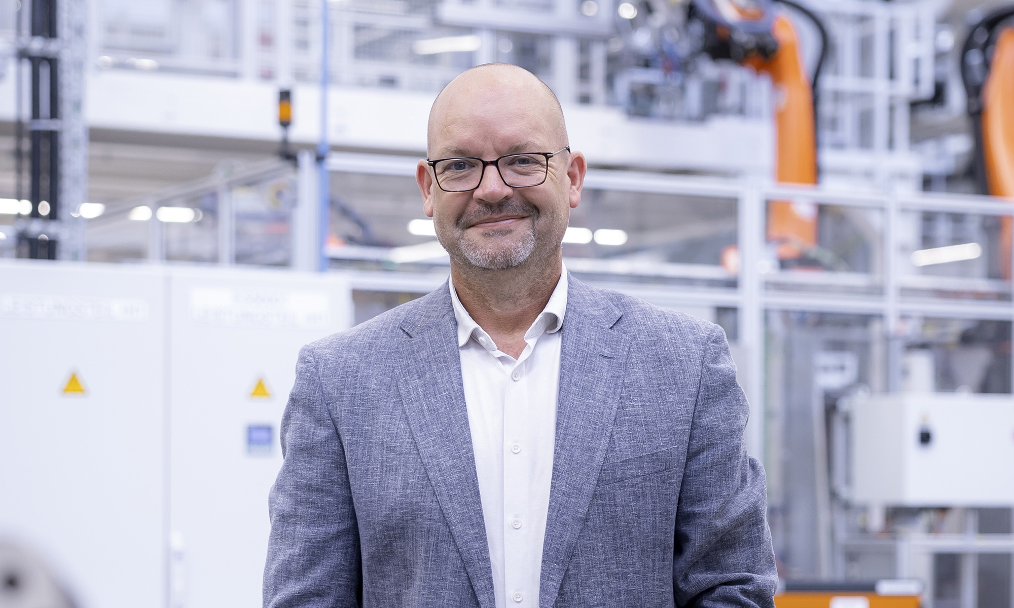 Jörg Burzer, jefe de Desarrollo de Mercedes-Benz, se declara todo un "fan de los coches eléctricos".