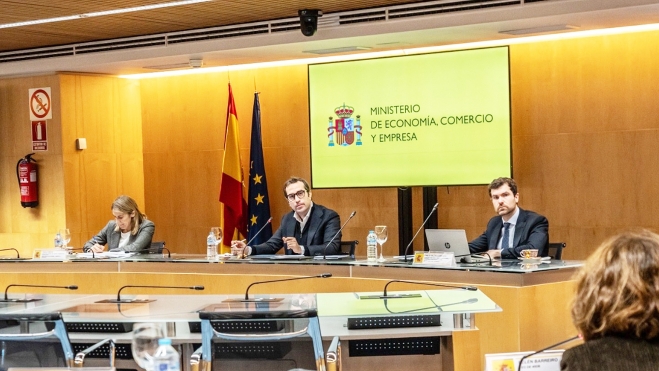 ministeria economia espana bloquedo plan auto ayudas coches electricos 1