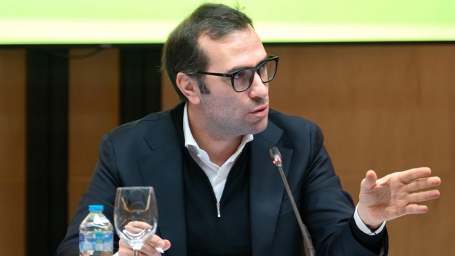 ministeria economia espana bloquedo plan auto ayudas coches electricos 2