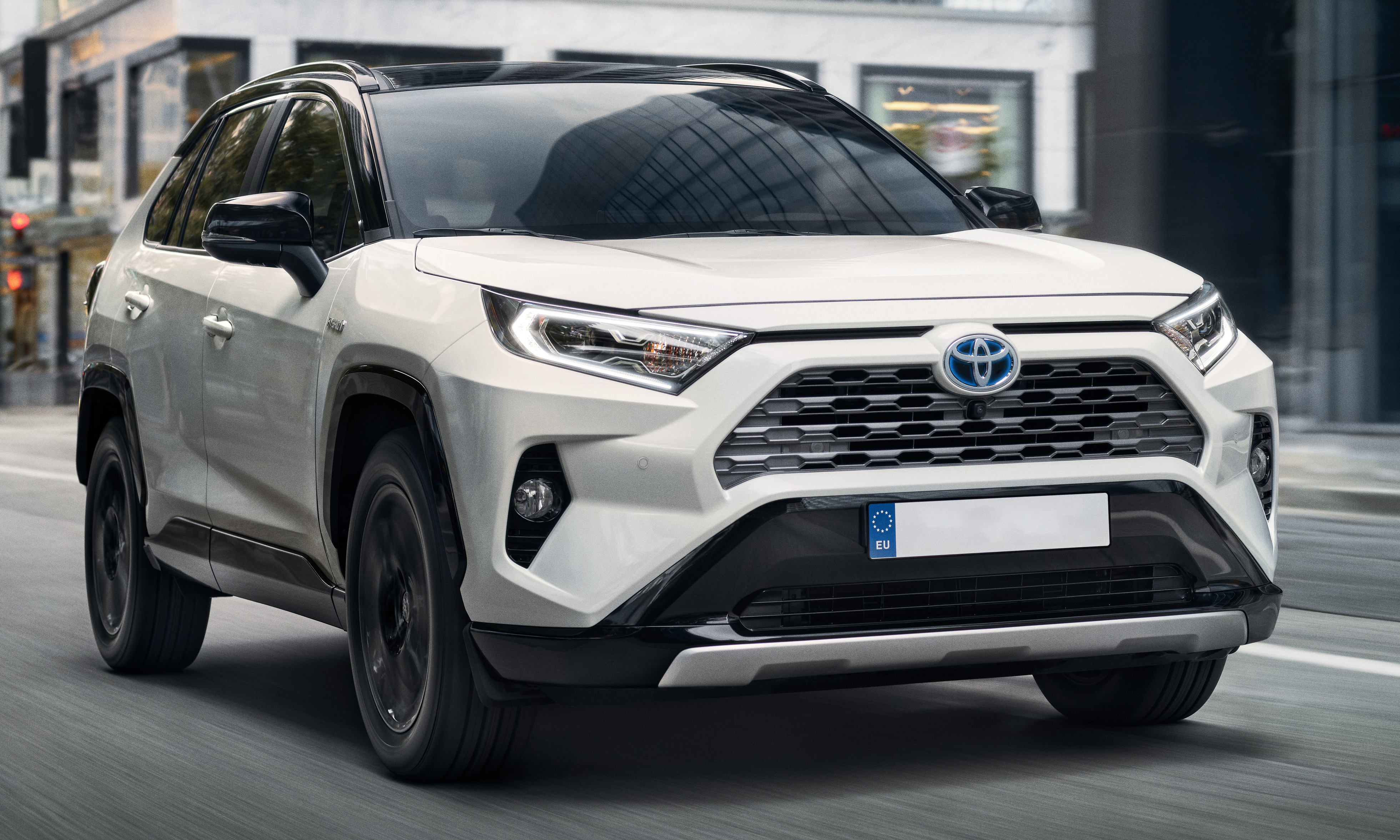 El Toyota RAV4 híbrido ha sido todo un éxito de ventas durante 7 años.