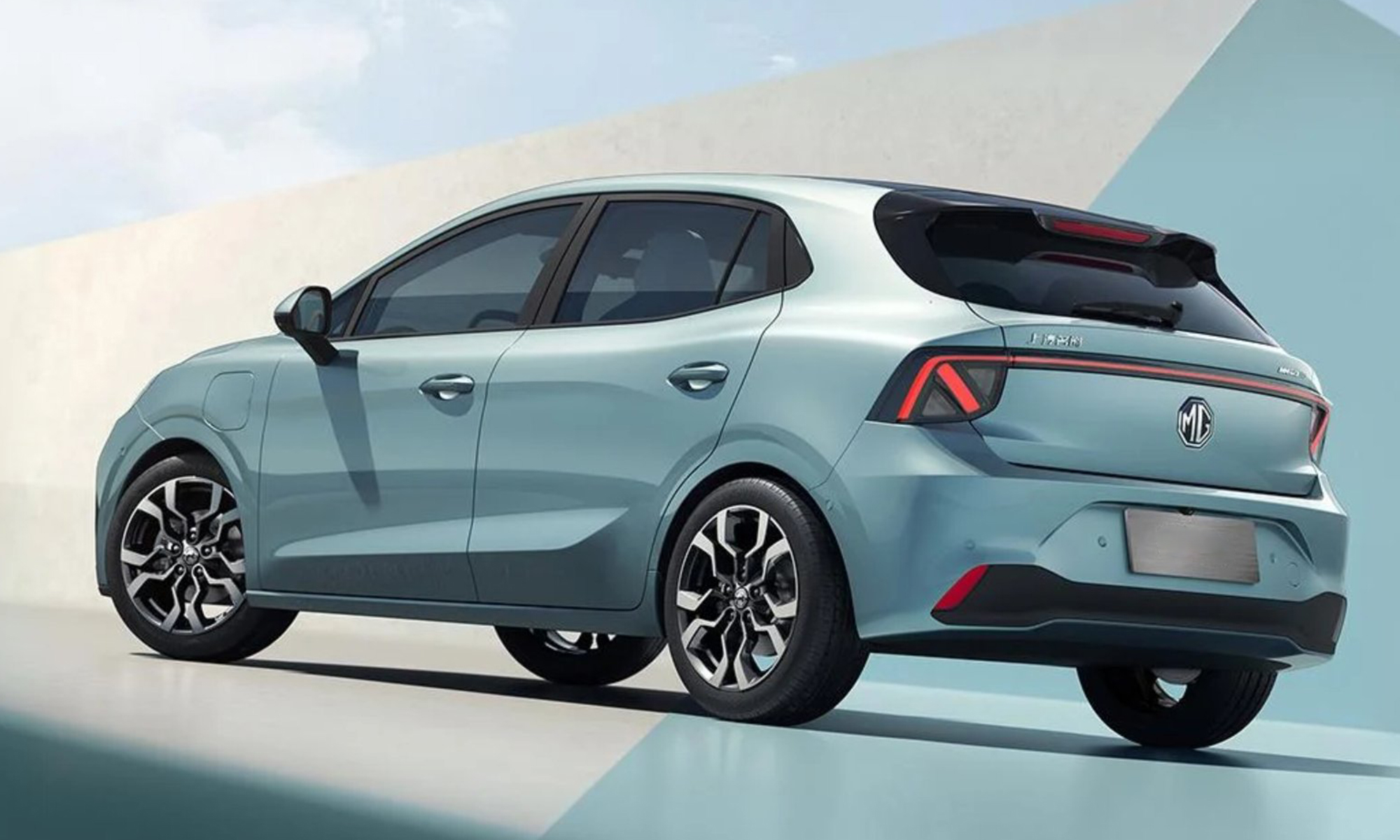 El MG4 Urban hace acto de presencia fuera de China como modelo eléctrico de acceso.