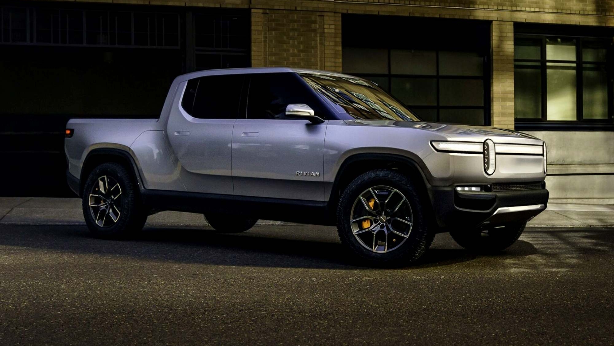 Ford Rivin Rivian ofrece el R1T a quienes se quedaron sin el Ford F-150 Lightning