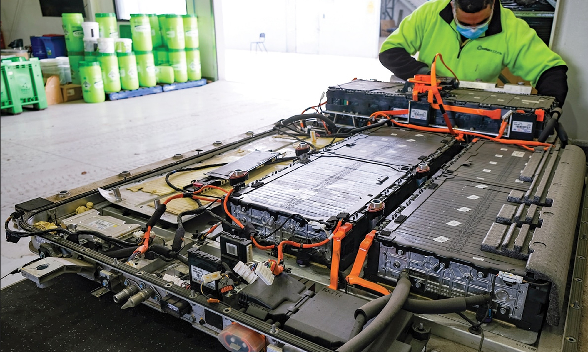 mayoria empresas reciclaje baterias coches electricos china ilegales 2