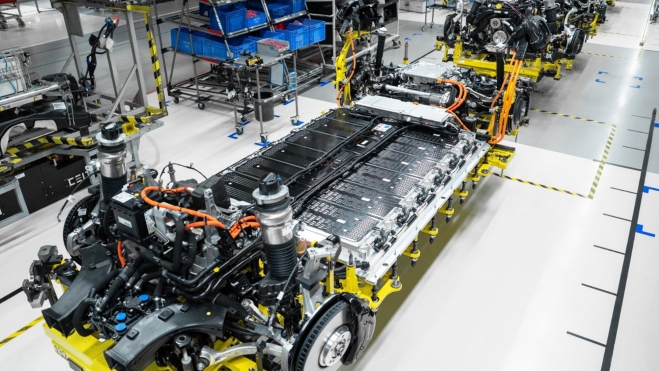 porsche fabrica cayenne electrico bateria propia produccion 1