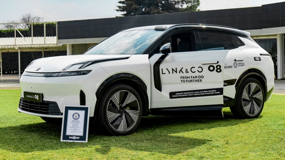 Lynk & Co 08 Récord Guinness este SUV a la venta en España logra un 46,5% más de autonomía (2)
