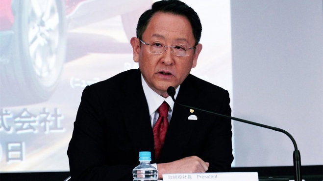 akio toyoda coches electricos contaminan mas coches hibridos