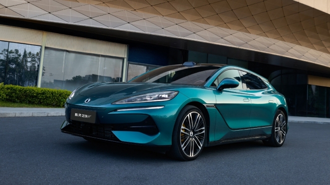 Denza Z9 GT 2026 Delantera