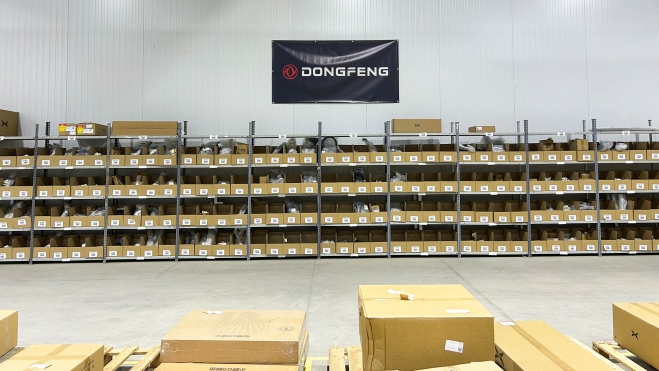almacen logistica coches electricos dongfeng 3