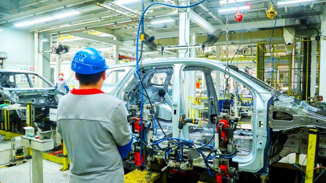 stella li byd quiebra coches electricos chinos 3