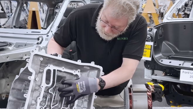 mecanico desmonta motores electricos tesla ford veredicto video 1