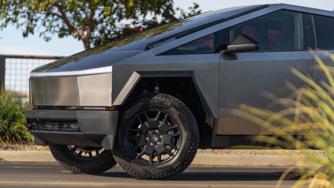 Tesla Cybertruck Delantera